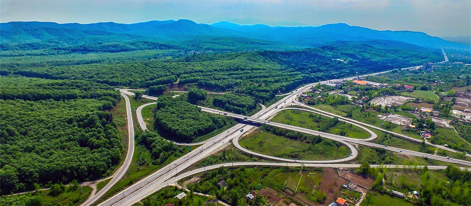 احداث تقاطع های غیر همسطح محور فومن - شفت - سروان